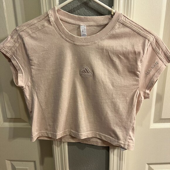 Adidas ALL SZN Cropped Tee – Size M (New with Tags) 🤍👟 - Picture 1 of 4